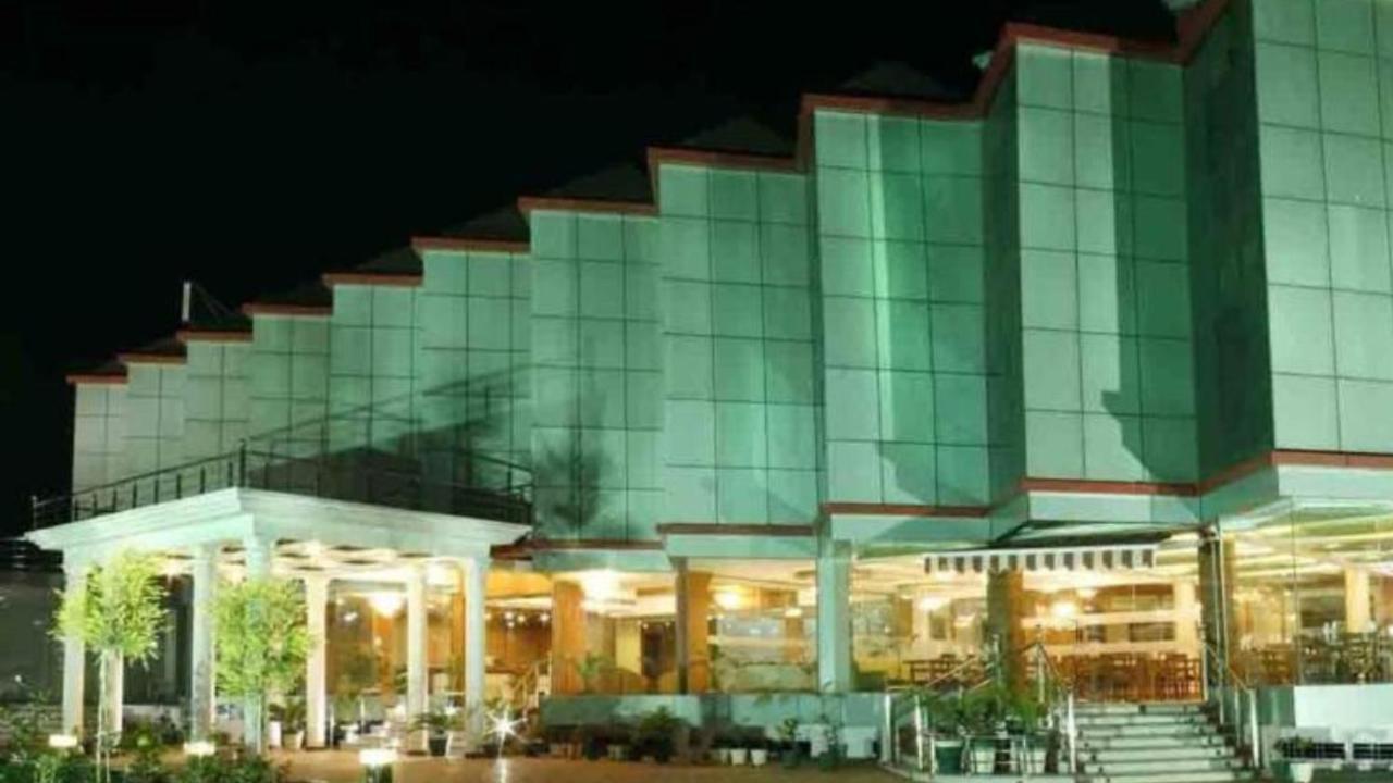 Hotel Padmini Palace Rāni Pokhri Exteriér fotografie