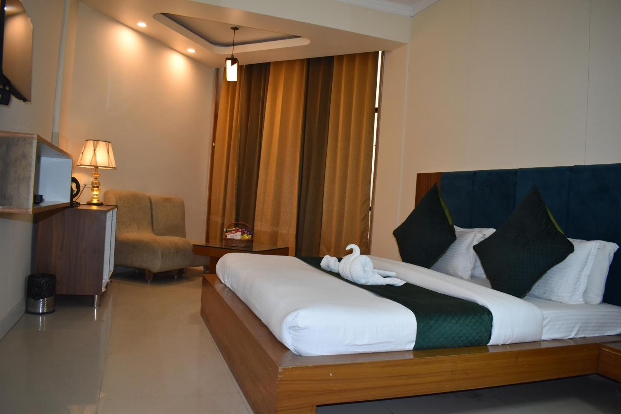 Hotel Padmini Palace Rāni Pokhri Exteriér fotografie