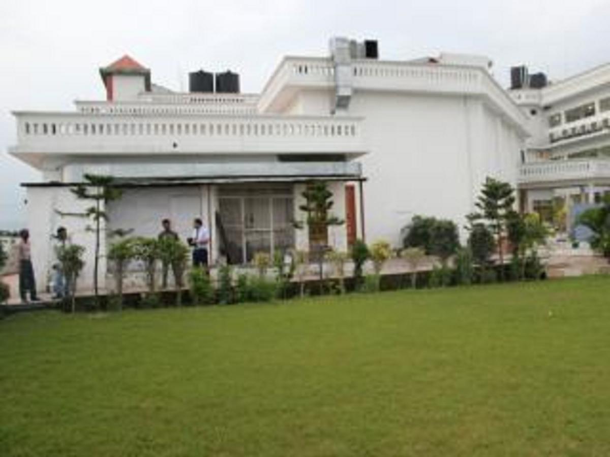 Hotel Padmini Palace Rāni Pokhri Exteriér fotografie