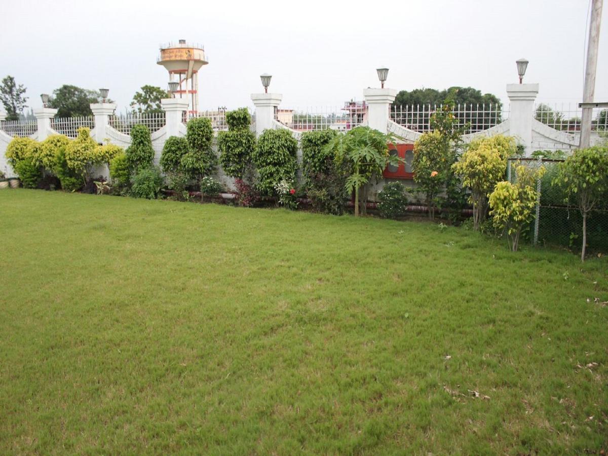 Hotel Padmini Palace Rāni Pokhri Exteriér fotografie